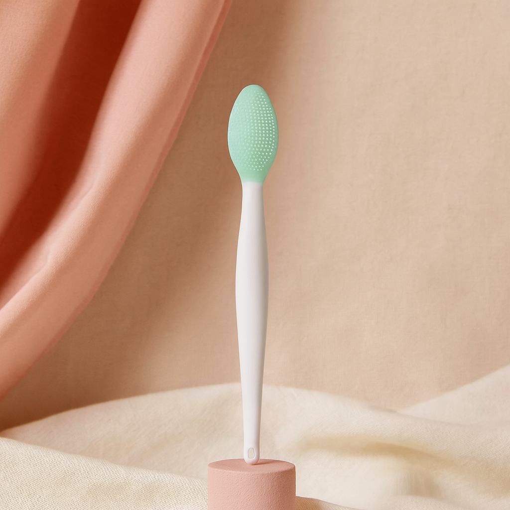 LUMA Face Brush 