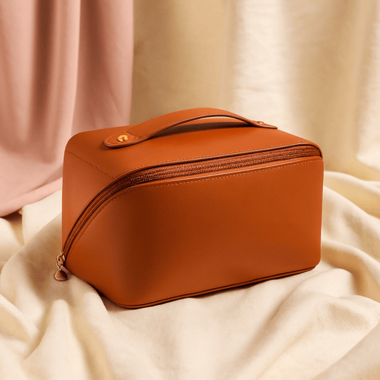 BLUSH & GLOW Camel Trousse à Maquillage LUSH