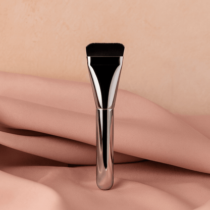 BLUSH & GLOW Noir Argenté Pinceau Plat à Fond de Teint VELOUR