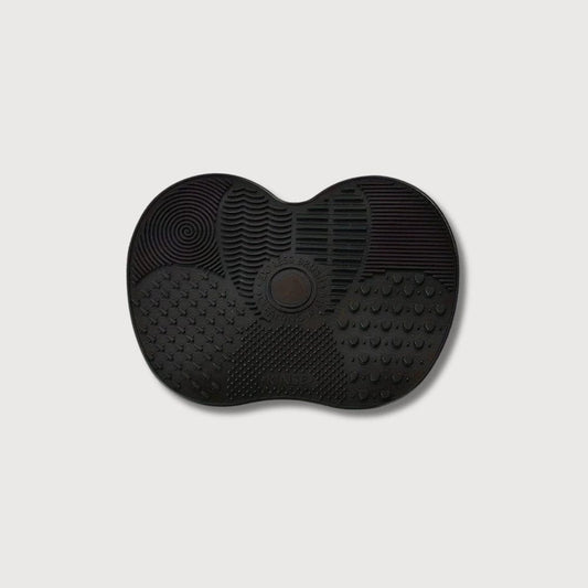 BLUSH & GLOW Noir Nettoyeur à Pinceaux PAD