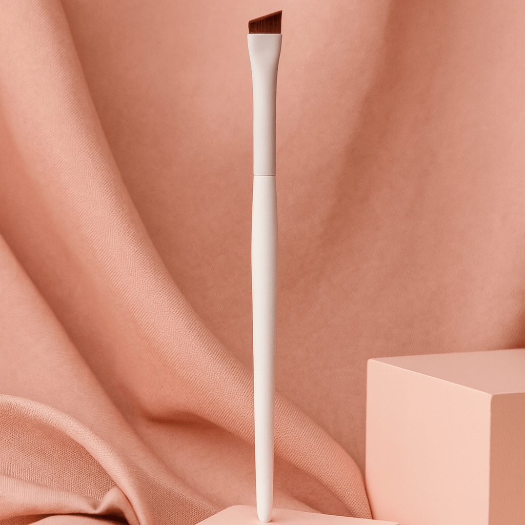 BLUSH & GLOW ProLiner F4 Pinceau Biseauté ProLiner